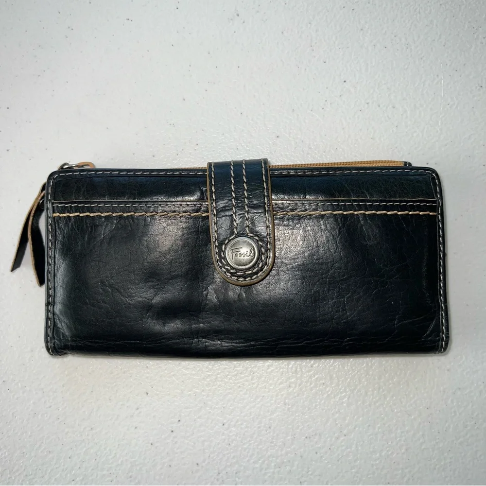 Fossil Women's Weekender Checkbook Clutch Black Leather‎ Bi-Fold Wallet 7.5